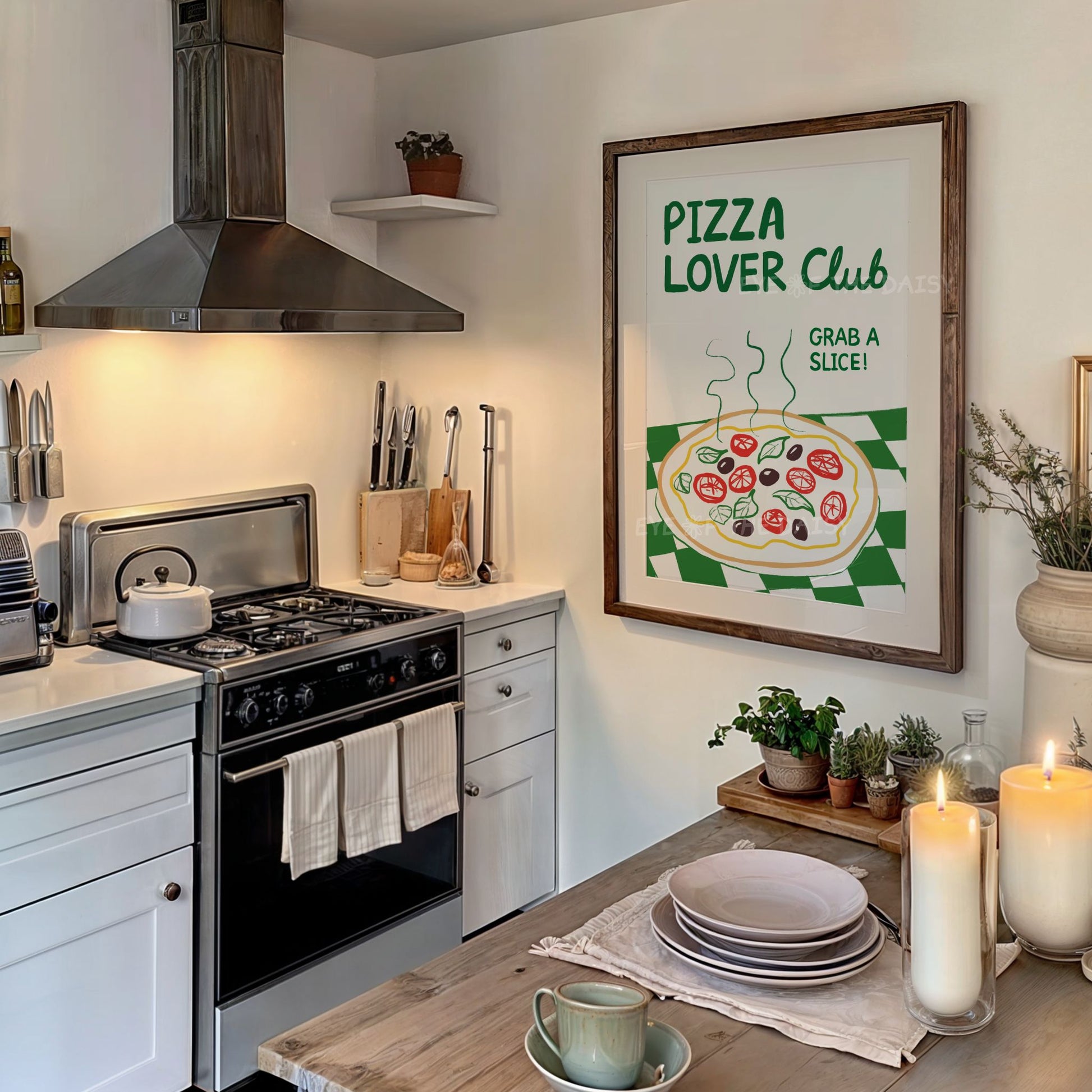 Trendy kitchen wall art print with the funny quote 'Pizza Lover Club' text and a hand drawn pizza illustration